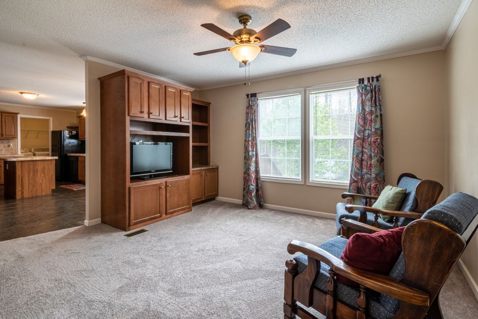 old house problems family living room