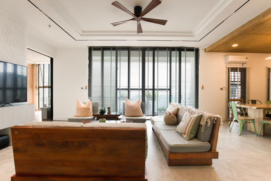 modern minimalist living room natural light with wood accents